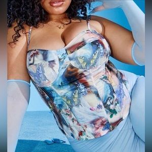Plus Size Corset Top 
*Renaissance print 
*zipper in the back
*adjustable strap